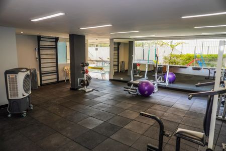 Apartamento à venda com 120m², 3 quartos e 1 vaga Apartamento à venda com 120m², 3 quartos e 1 vagaAcademia