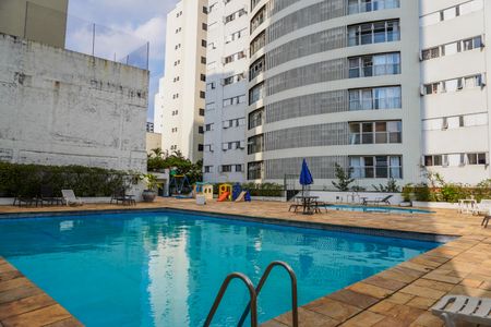 Apartamento à venda com 120m², 3 quartos e 1 vaga Apartamento à venda com 120m², 3 quartos e 1 vagaPiscina