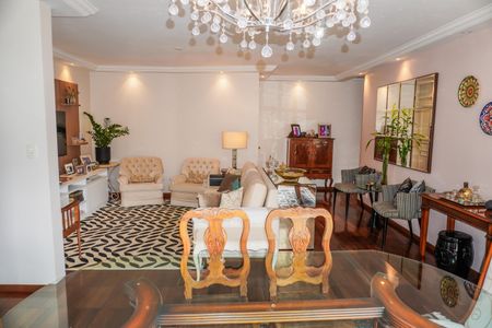 Apartamento à venda com 120m², 3 quartos e 1 vaga Apartamento à venda com 120m², 3 quartos e 1 vagaSala