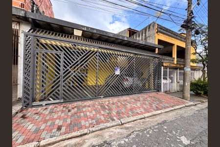 Casa à venda com 124m², 2 quartos e 3 vagas Casa à venda com 124m², 2 quartos e 3 vagasFachada + plaquinha