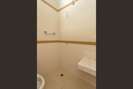 Casa de condomínio à venda com 215m², 3 quartos e 2 vagasBanheiro social