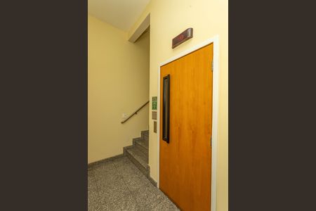 Casa de condomínio à venda com 215m², 3 quartos e 2 vagasHall dos elevadores