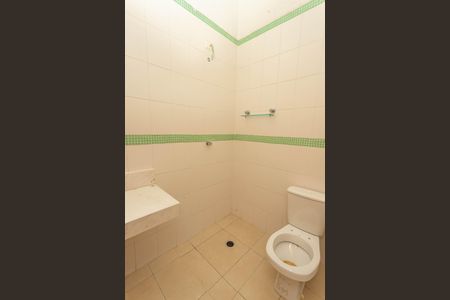 Casa de condomínio à venda com 215m², 3 quartos e 2 vagasBanheiro da suíte