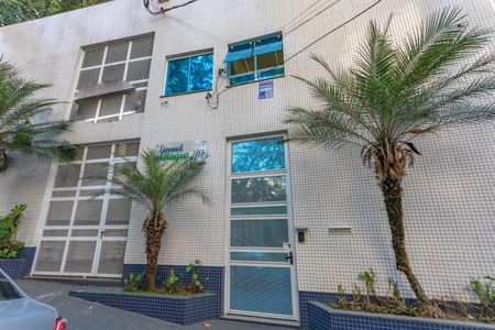 Casa de condomínio à venda com 215m², 3 quartos e 2 vagasFachada + placa