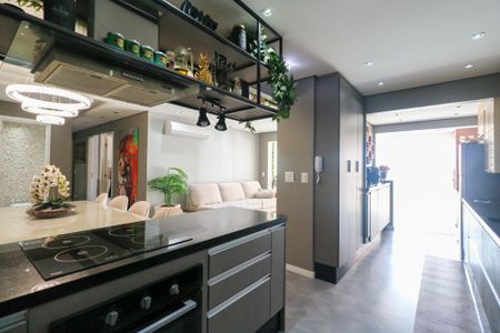 Apartamento à venda com 106m², 3 quartos e 2 vagasCozinha