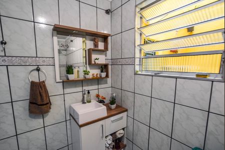 Casa à venda com 166m², 3 quartos e 2 vagas Casa à venda com 166m², 3 quartos e 2 vagasBanheiro Social