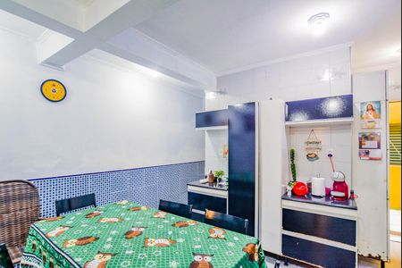 Casa à venda com 166m², 3 quartos e 2 vagas Casa à venda com 166m², 3 quartos e 2 vagasCozinha