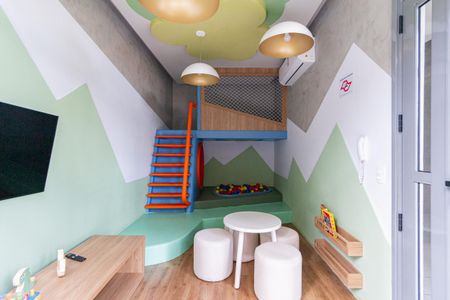 Apartamento à venda com 38m², 1 quarto e 1 vaga Apartamento à venda com 38m², 1 quarto e 1 vagaÁrea comum - Brinquedoteca