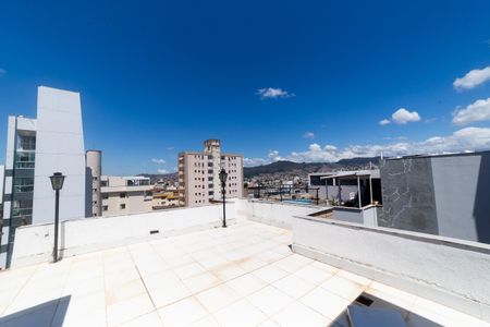 Apartamento à venda com 184m², 3 quartos e 2 vagas Apartamento à venda com 184m², 3 quartos e 2 vagasCobertura Área externa
