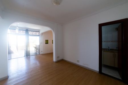Apartamento à venda com 184m², 3 quartos e 2 vagas Apartamento à venda com 184m², 3 quartos e 2 vagasSala 2