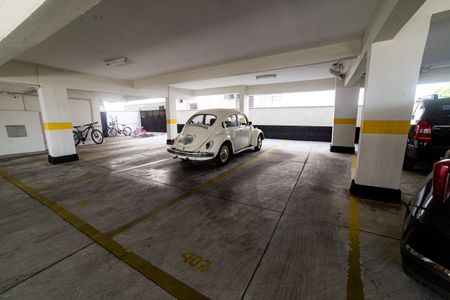 Apartamento à venda com 184m², 3 quartos e 2 vagas Apartamento à venda com 184m², 3 quartos e 2 vagasGaragem