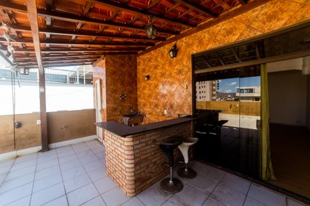 Apartamento à venda com 184m², 3 quartos e 2 vagas Apartamento à venda com 184m², 3 quartos e 2 vagasCobertura