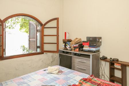 Casa à venda com 250m², 4 quartos e 3 vagas Casa à venda com 250m², 4 quartos e 3 vagasQuarto