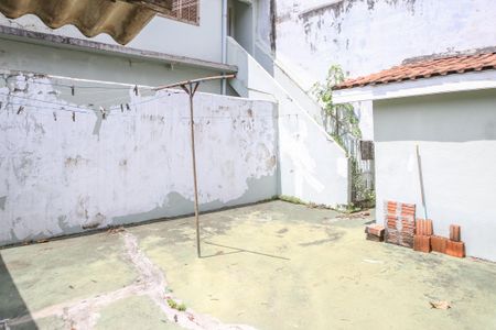 Casa à venda com 250m², 4 quartos e 3 vagas Casa à venda com 250m², 4 quartos e 3 vagasQuintal