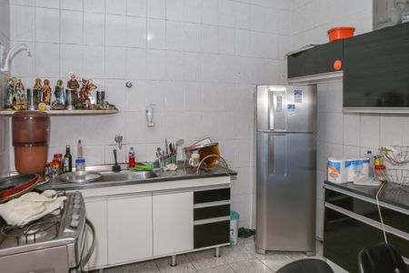 Casa à venda com 250m², 4 quartos e 3 vagas Casa à venda com 250m², 4 quartos e 3 vagasCozinha