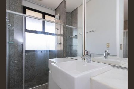 Apartamento à venda com 442m², 4 quartos e 5 vagasBanheiro