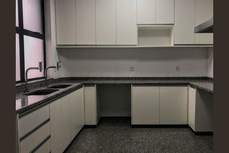 Apartamento à venda com 442m², 4 quartos e 5 vagascozinha