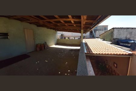 Casa à venda com 240m², 2 quartos e 4 vagas Casa à venda com 240m², 2 quartos e 4 vagasÁrea Externa