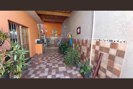Casa à venda com 240m², 2 quartos e 4 vagas Casa à venda com 240m², 2 quartos e 4 vagasÁrea Externa