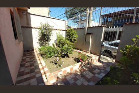 Casa à venda com 240m², 2 quartos e 4 vagas Casa à venda com 240m², 2 quartos e 4 vagasÁrea Externa