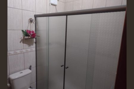 Casa à venda com 240m², 2 quartos e 4 vagas Casa à venda com 240m², 2 quartos e 4 vagasBanheiro 2