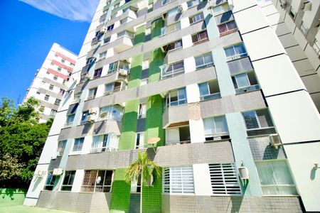 Apartamento para alugar com 103m², 4 quartos e 1 vaga Apartamento para alugar com 103m², 4 quartos e 1 vagaFachada