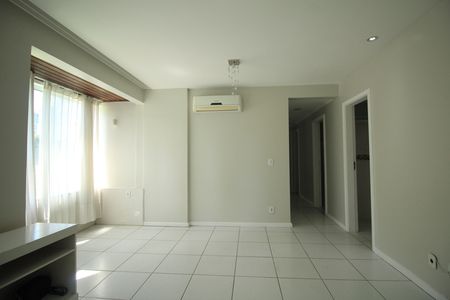 Apartamento para alugar com 103m², 4 quartos e 1 vaga Apartamento para alugar com 103m², 4 quartos e 1 vagaSala