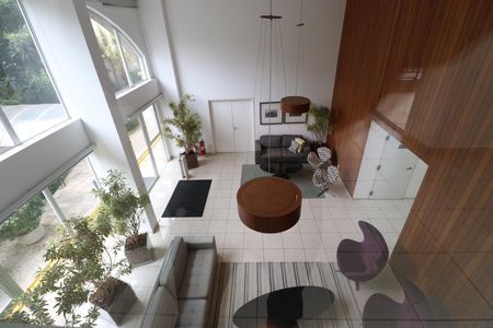 Apartamento à venda com 120m², 2 quartos e 2 vagasHall social