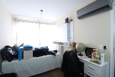 Apartamento à venda com 120m², 2 quartos e 2 vagasQuarto