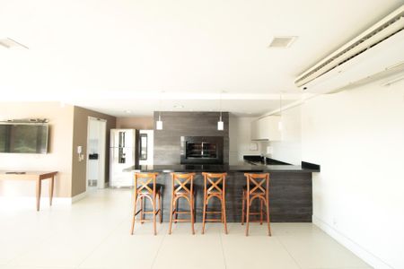 Apartamento à venda com 88m², 2 quartos e 2 vagas Apartamento à venda com 88m², 2 quartos e 2 vagasÁrea comum - Salão de festas