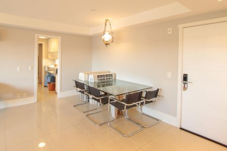 Apartamento à venda com 88m², 2 quartos e 2 vagas Apartamento à venda com 88m², 2 quartos e 2 vagasSala