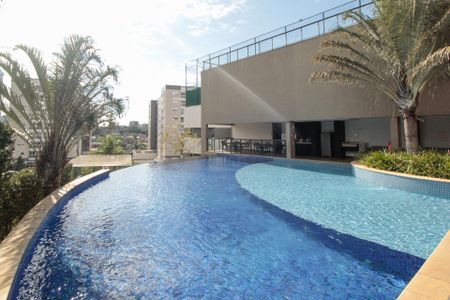 Apartamento à venda com 88m², 2 quartos e 2 vagas Apartamento à venda com 88m², 2 quartos e 2 vagasÁrea comum - Piscina