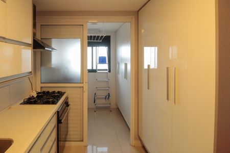 Apartamento à venda com 88m², 2 quartos e 2 vagas Apartamento à venda com 88m², 2 quartos e 2 vagasCozinha