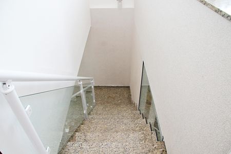 Casa para alugar com 550m², 4 quartos e 4 vagasEscada