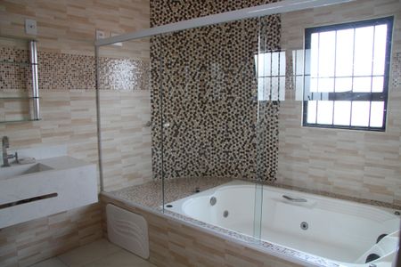 Casa para alugar com 550m², 4 quartos e 4 vagasBanheiro da Suíte 1