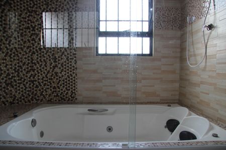 Casa para alugar com 550m², 4 quartos e 4 vagasBanheiro da Suíte 1