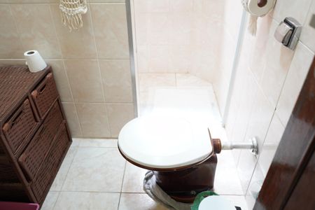 Casa à venda com 128m², 3 quartos e 2 vagasBanheiro