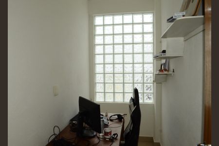 Apartamento à venda com 150m², 2 quartos e 1 vagaEscritório