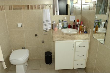 Apartamento à venda com 150m², 2 quartos e 1 vagaBanheiro da Suíte
