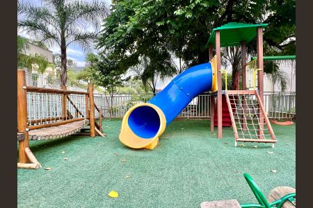Apartamento à venda com 60m², 2 quartos e 1 vaga Apartamento à venda com 60m², 2 quartos e 1 vagaÁrea comum - Playground