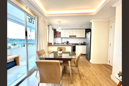 Apartamento à venda com 60m², 2 quartos e 1 vaga Apartamento à venda com 60m², 2 quartos e 1 vagaSala