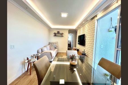 Apartamento à venda com 60m², 2 quartos e 1 vaga Apartamento à venda com 60m², 2 quartos e 1 vagaSala