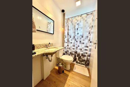 Apartamento à venda com 60m², 2 quartos e 1 vaga Apartamento à venda com 60m², 2 quartos e 1 vagaBanheiro social