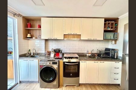 Apartamento à venda com 60m², 2 quartos e 1 vaga Apartamento à venda com 60m², 2 quartos e 1 vagaCozinha