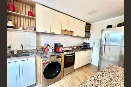 Apartamento à venda com 60m², 2 quartos e 1 vaga Apartamento à venda com 60m², 2 quartos e 1 vagaCozinha