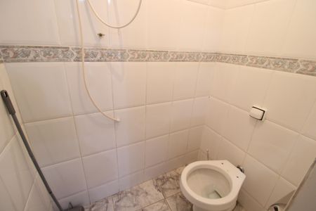 Casa à venda com 125m², 4 quartos e 1 vagaÁrea de Serviço - Banheiro