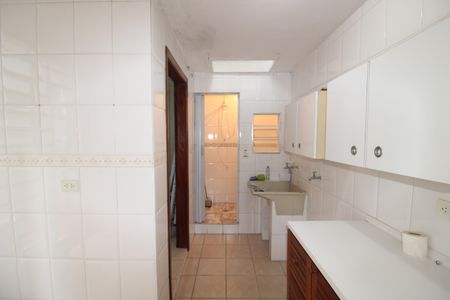 Casa à venda com 125m², 4 quartos e 1 vagaÁrea de Serviço