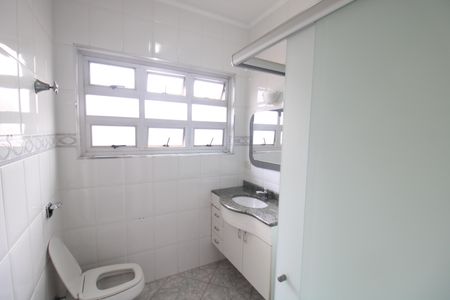 Casa à venda com 125m², 4 quartos e 1 vagaBanheiro 2