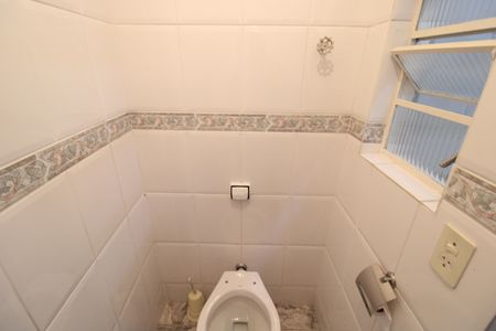 Casa à venda com 125m², 4 quartos e 1 vagaÁrea de Serviço - Banheiro