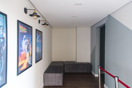 Apartamento à venda com 42m², 2 quartos e sem vaga Apartamento à venda com 42m², 2 quartos e sem vagaÁrea comum - Cinema